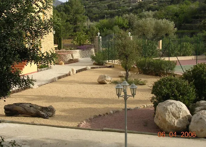 Ξενοδοχείο Lehmi 4*