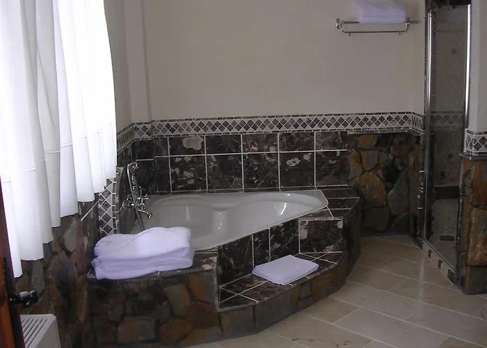 Ξενοδοχείο Lehmi 4*